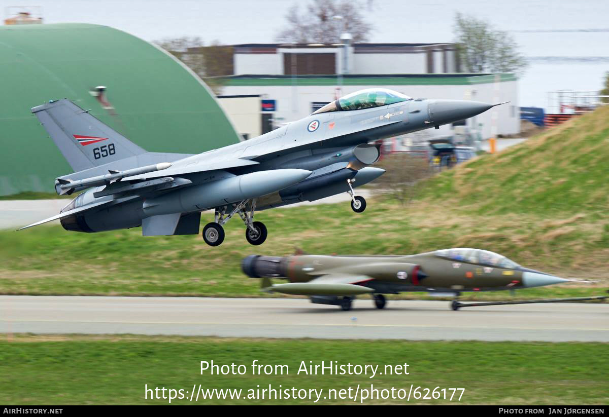 Aircraft Photo of 658 | General Dynamics F-16AM Fighting Falcon | Norway - Air Force | AirHistory.net #626177