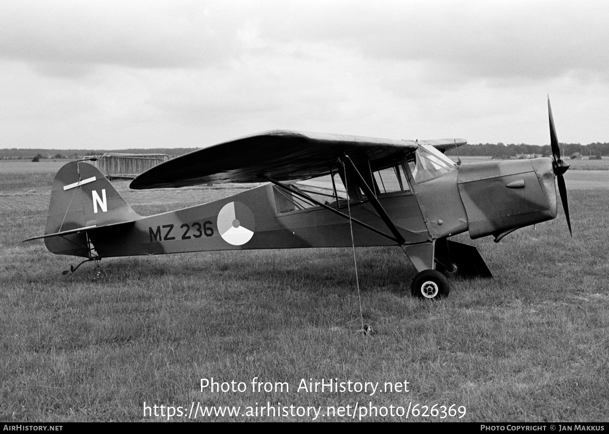 Aircraft Photo of MZ236 | Taylorcraft E Auster Mk3 | Netherlands - Air Force | AirHistory.net #626369