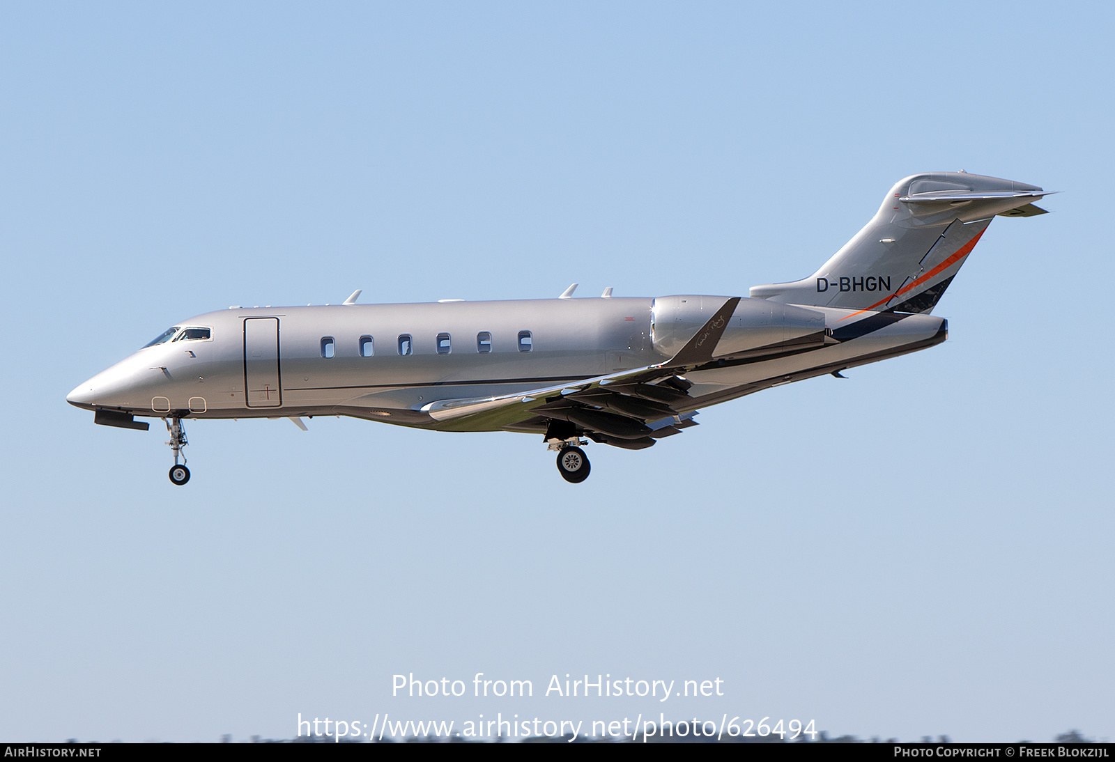 Aircraft Photo of D-BHGN | Bombardier Challenger 350 (BD-100-1A10) | AirHistory.net #626494