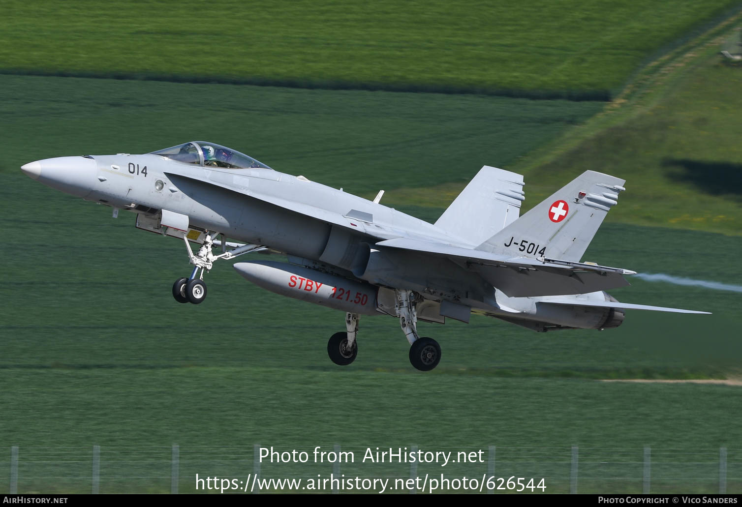 Aircraft Photo of J-5014 | McDonnell Douglas F/A-18C Hornet | Switzerland - Air Force | AirHistory.net #626544