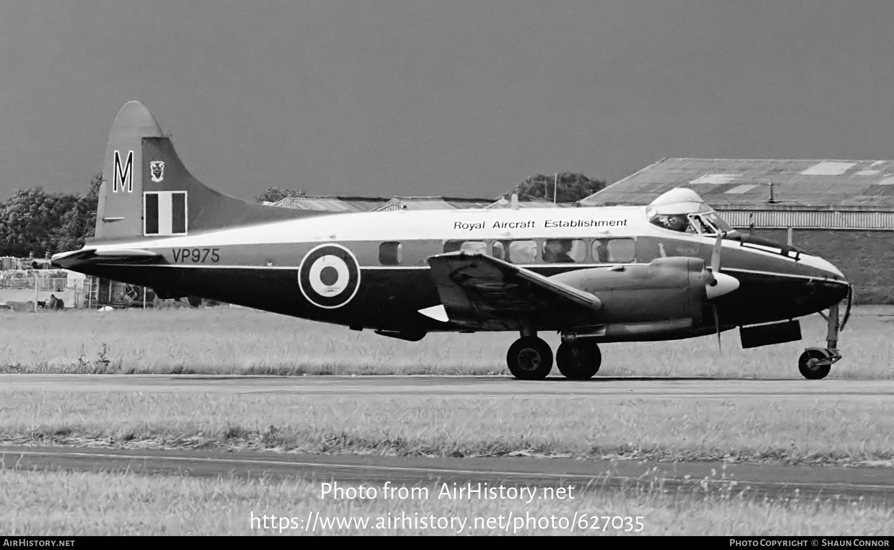 Aircraft Photo of VP975 | De Havilland D.H. 104 Devon C2 | UK - Air Force | AirHistory.net #627035