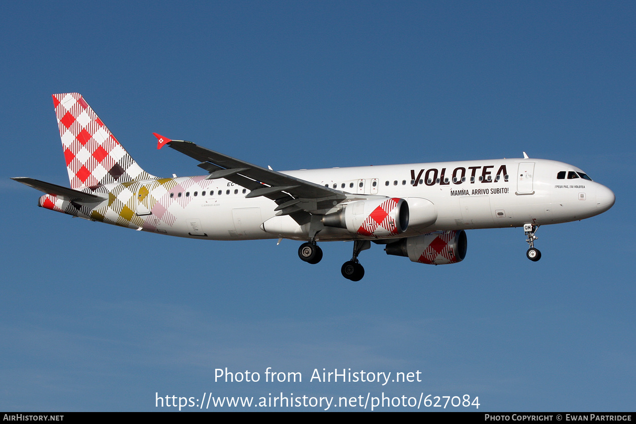 Aircraft Photo of EC-NQM | Airbus A320-214 | Volotea | AirHistory.net #627084