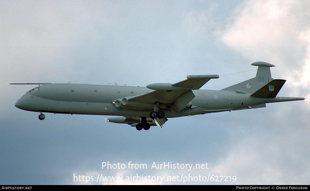 Aircraft Photo of XV236 | Hawker Siddeley HS-801 Nimrod MR.2P | UK - Air Force | AirHistory.net #627219