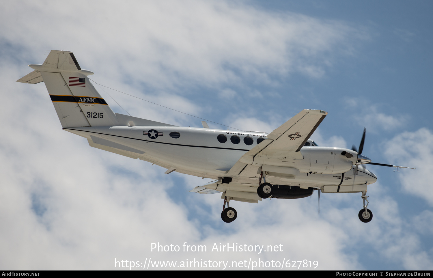 Aircraft Photo of 73-1215 / 31215 | Beech C-12C Huron | USA - Air Force | AirHistory.net #627819
