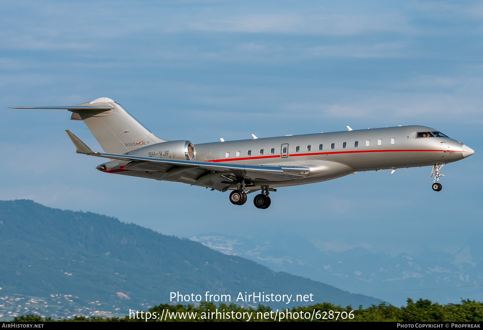 Aircraft Photo of 9H-VJF | Bombardier Global 6000 (BD-700-1A10) | VistaJet | AirHistory.net #628706