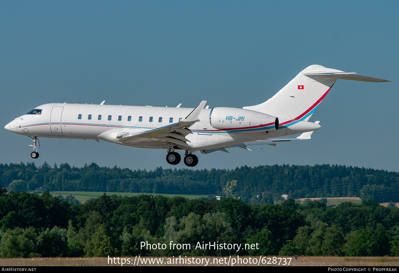 Aircraft Photo of HB-JRI | Bombardier Global 5000 (BD-700-1A11) | AirHistory.net #628737