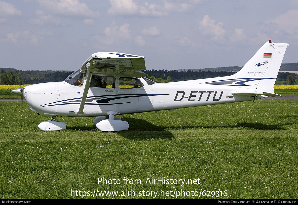 Aircraft Photo of D-ETTU | Cessna 172S Skyhawk SP | AirHistory.net #629316