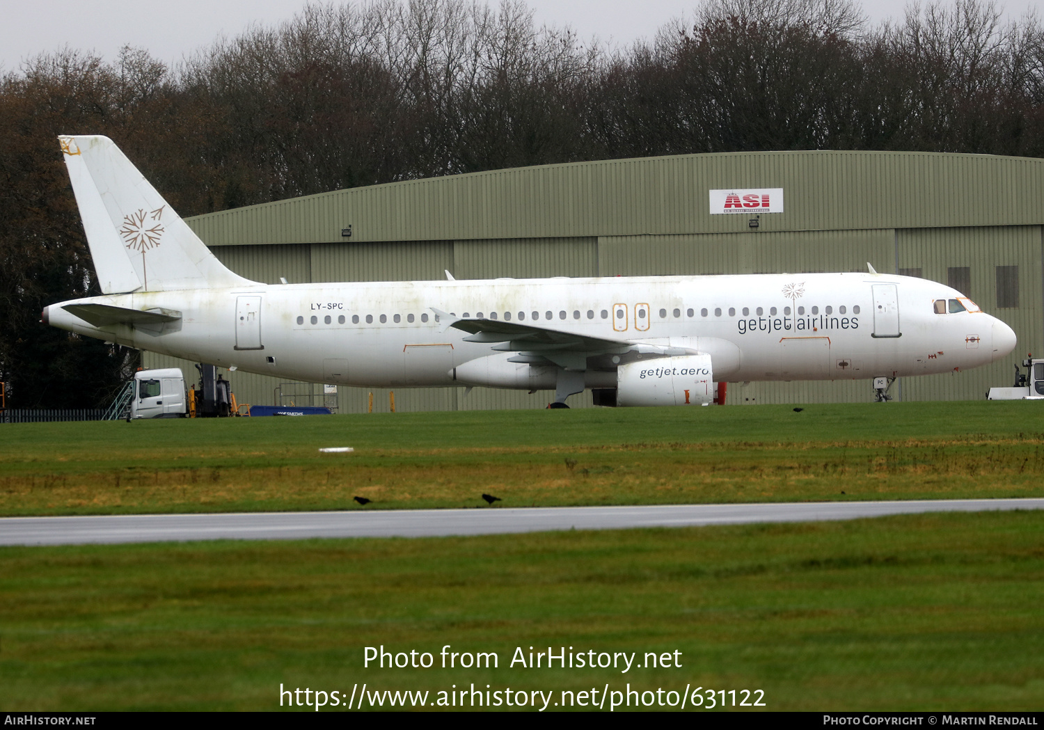 Aircraft Photo of LY-SPC | Airbus A320-231 | GetJet Airlines | AirHistory.net #631122