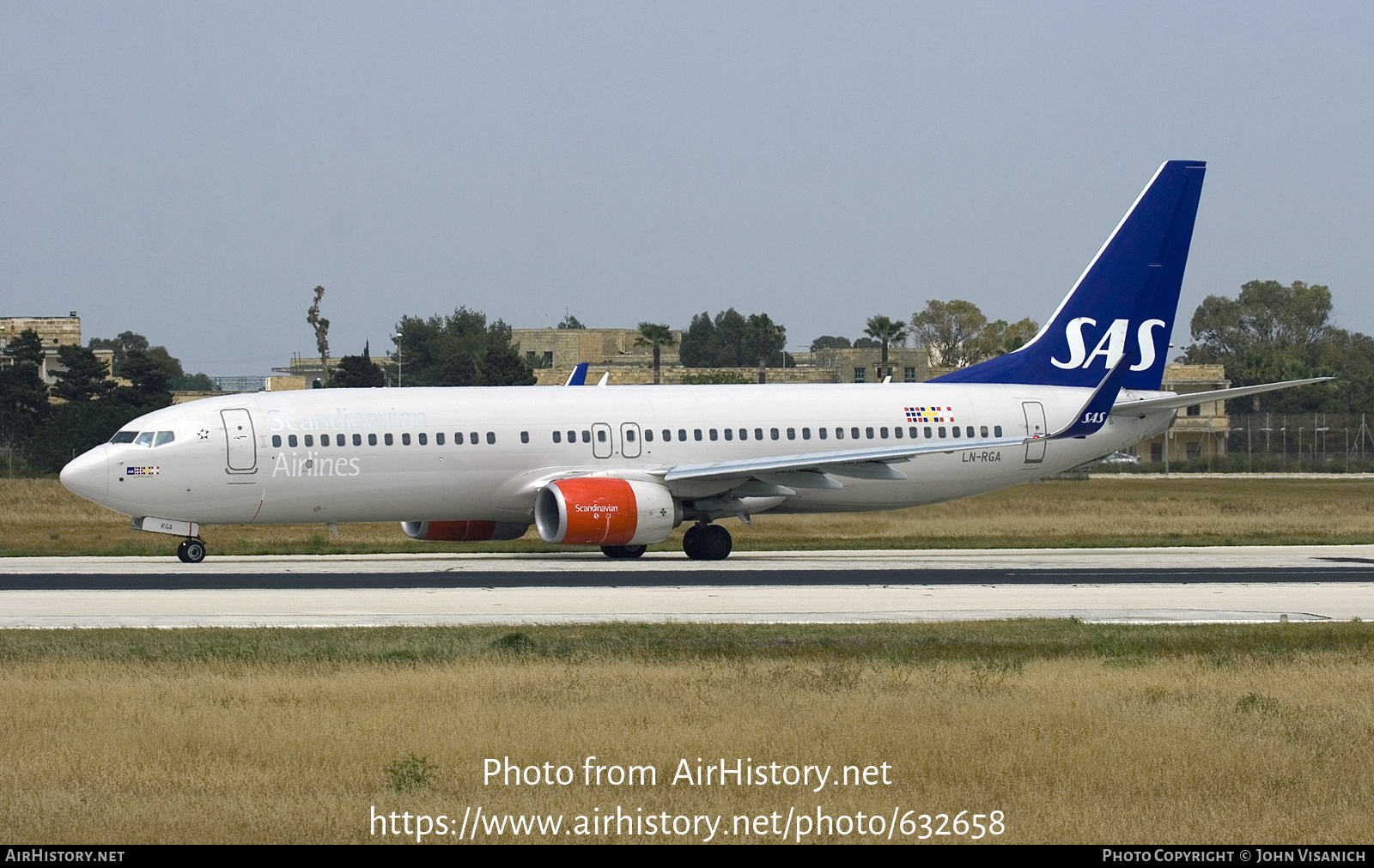 Aircraft Photo of LN-RGA | Boeing 737-86N | Scandinavian Airlines - SAS | AirHistory.net #632658