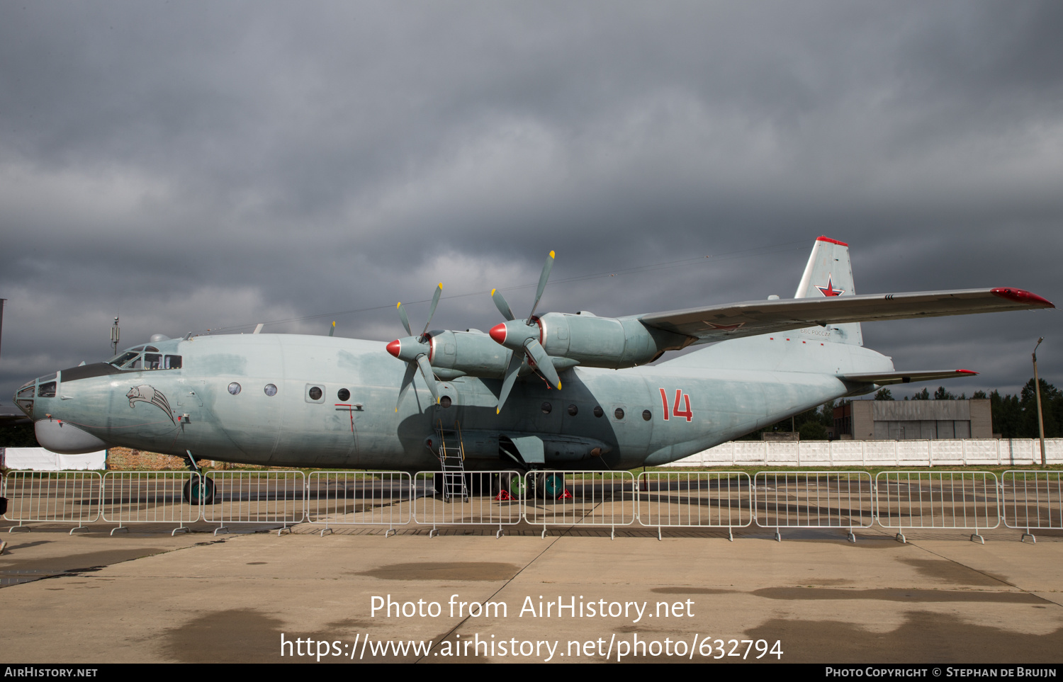 Aircraft Photo of RF-93950 | Antonov An-12BK | Russia - Air Force | AirHistory.net #632794