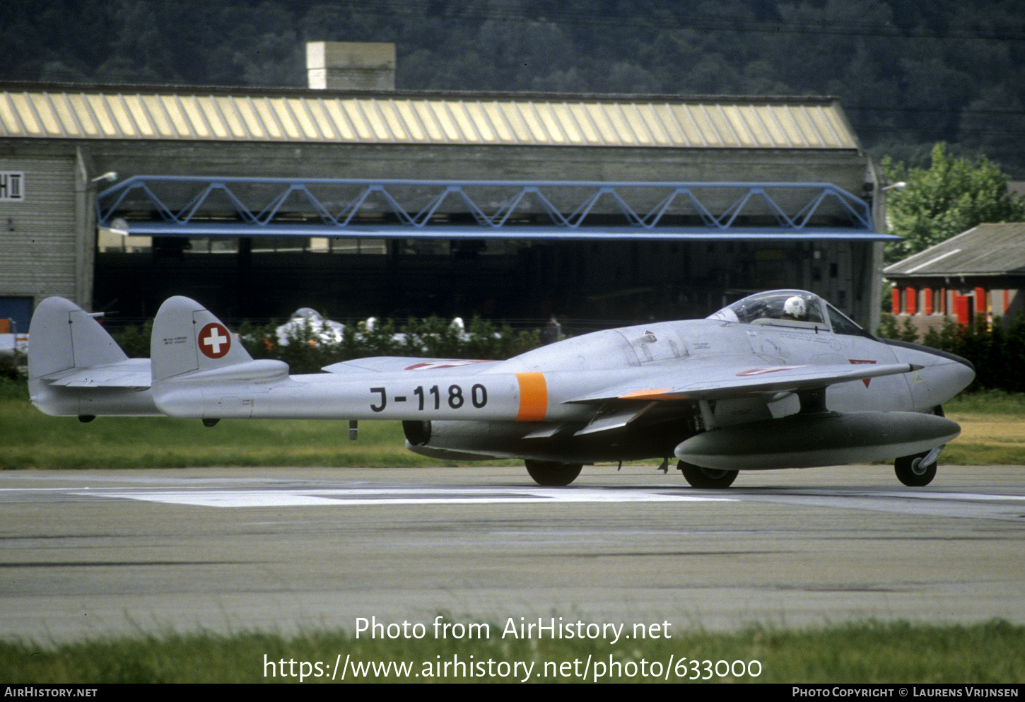 Aircraft Photo of J-1180 | De Havilland D.H. 100 Vampire FB6 | Switzerland - Air Force | AirHistory.net #633000