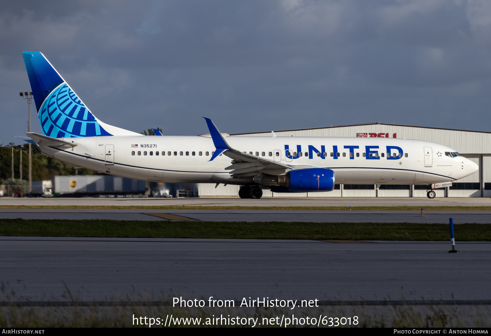 Aircraft Photo of N35271 | Boeing 737-824 | United Airlines | AirHistory.net #633018