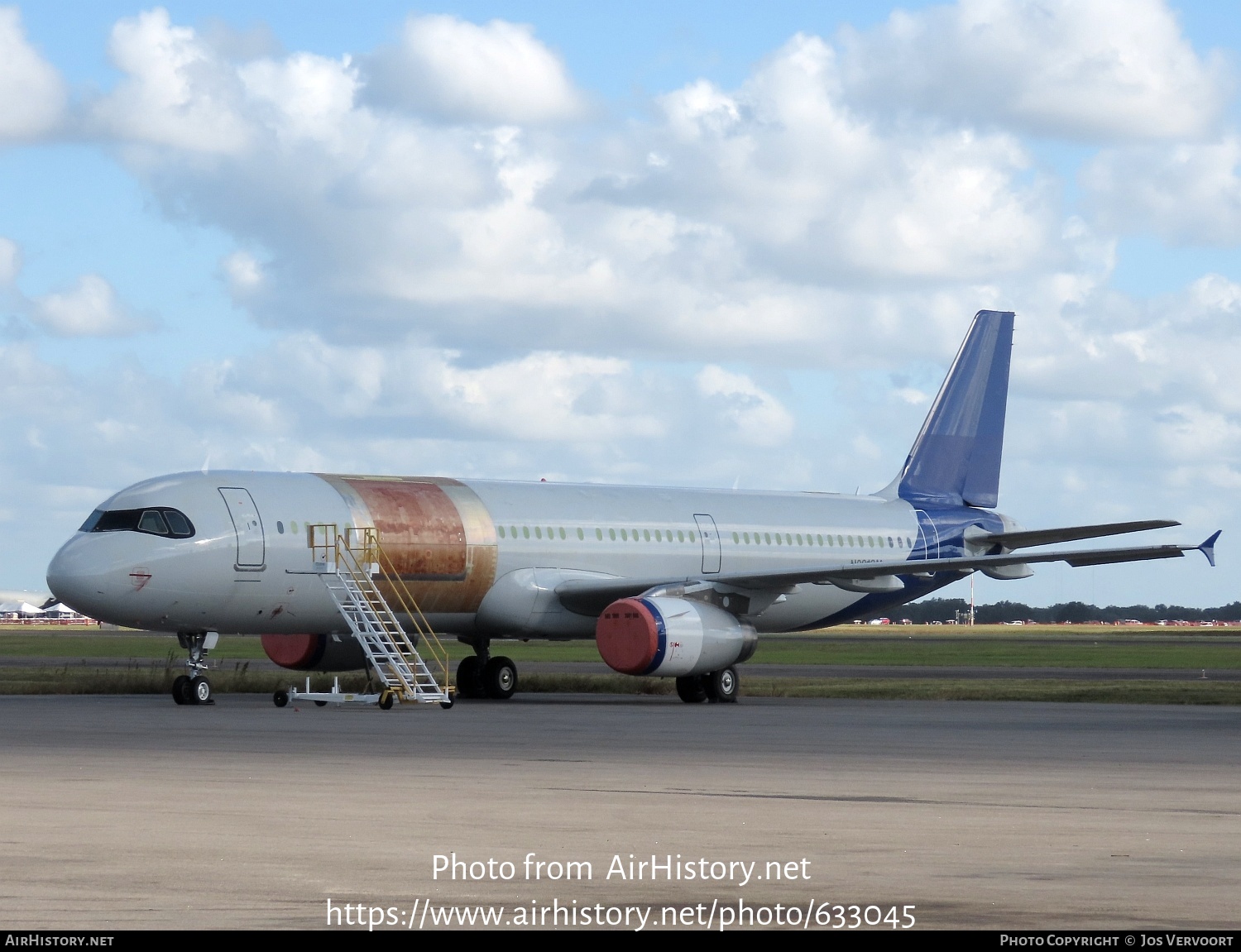 Aircraft Photo of N991CM | Airbus A321-232/PCF | AirHistory.net #633045