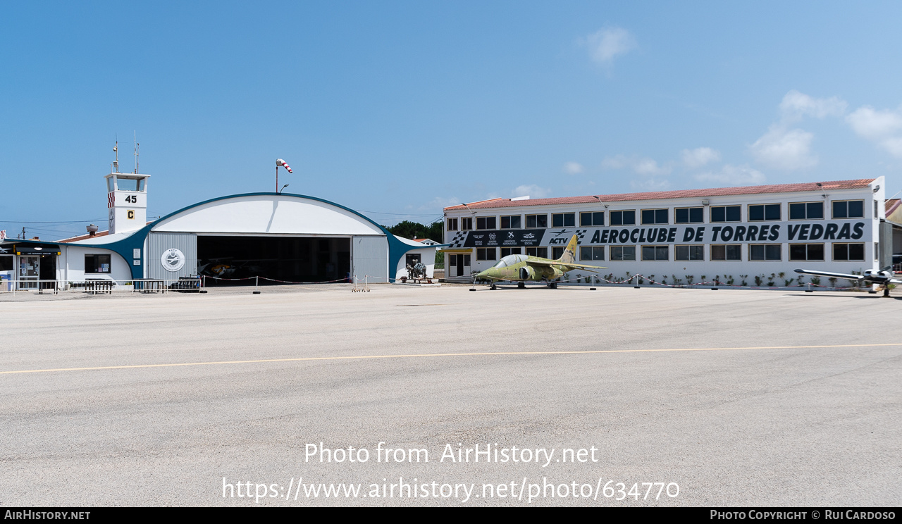 Airport photo of Santa Cruz (LPSC) in Portugal | AirHistory.net #634770