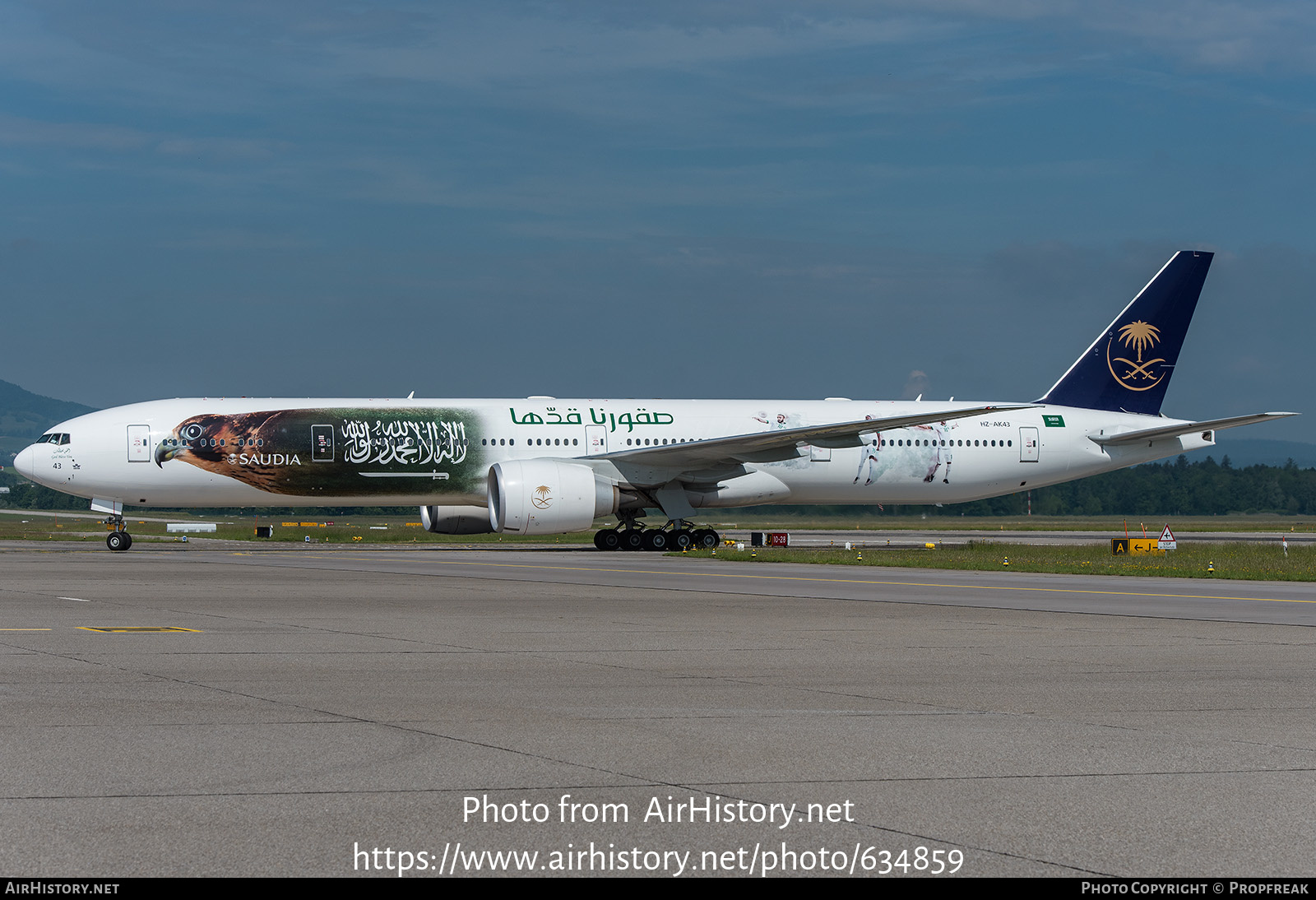 Aircraft Photo of HZ-AK43 | Boeing 777-368/ER | Saudia - Saudi Arabian Airlines | AirHistory.net #634859