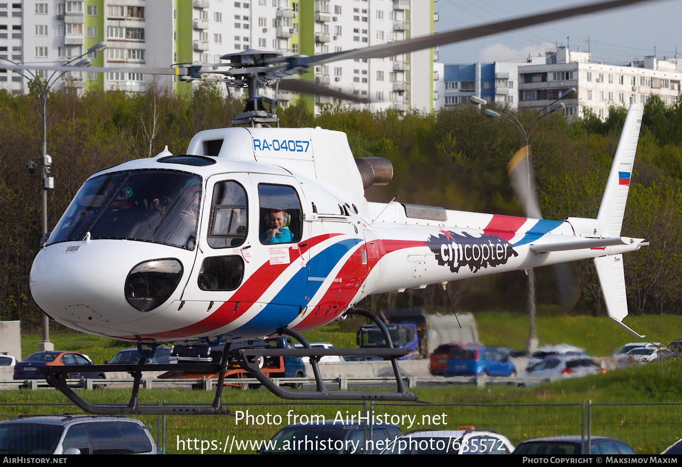 Aircraft Photo of RA-04057 | Eurocopter AS-350B-3 Ecureuil | Yamal Airlines | AirHistory.net #635572