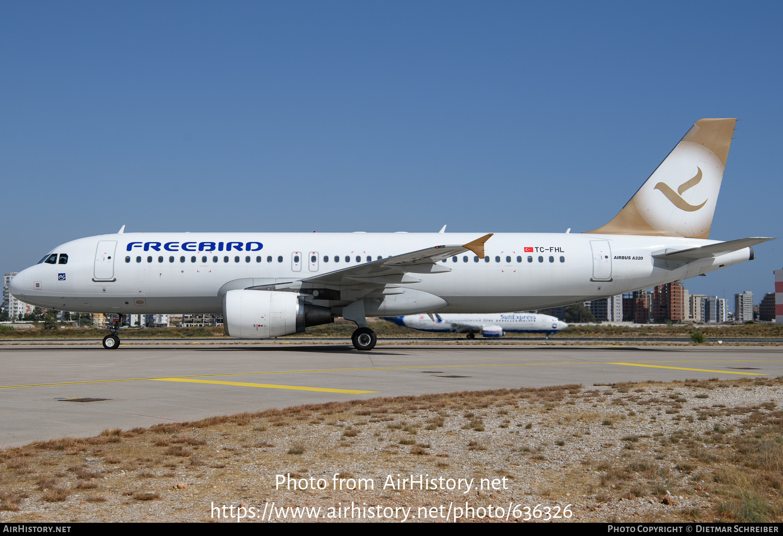 Aircraft Photo of TC-FHL | Airbus A320-214 | Freebird Airlines | AirHistory.net #636326