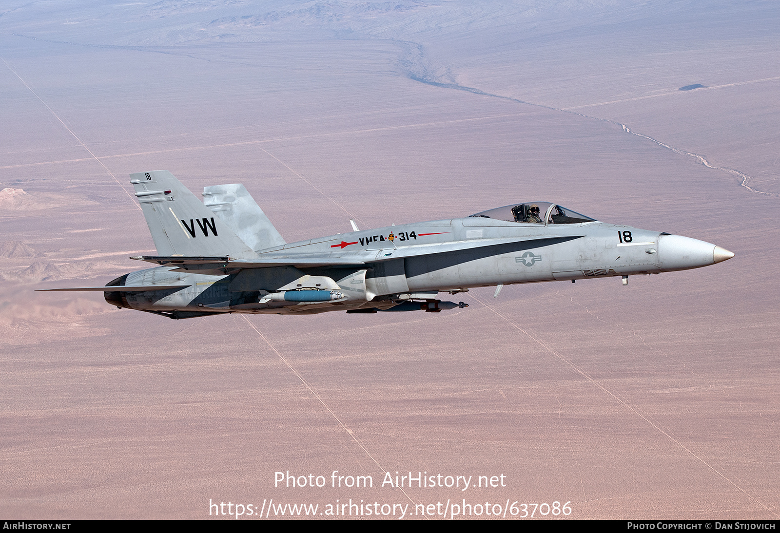 Aircraft Photo of 163158 | McDonnell Douglas F/A-18A Hornet | USA - Marines | AirHistory.net #637086