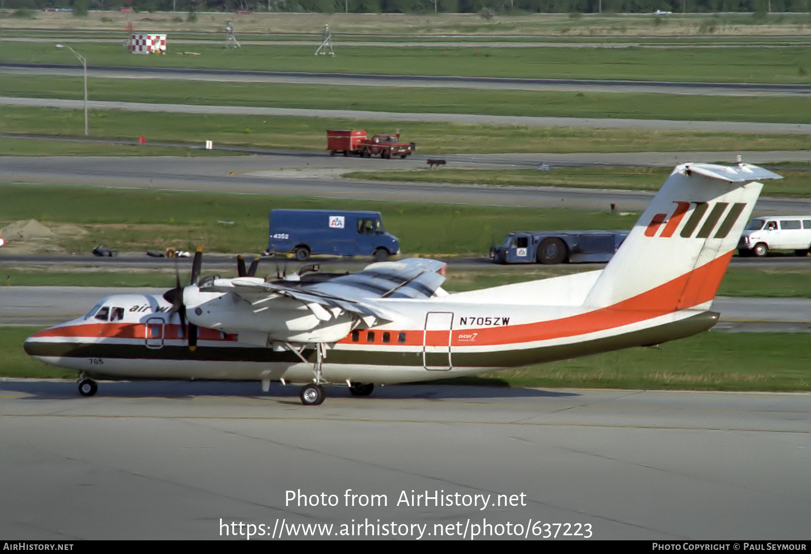 Aircraft Photo of N705ZW | De Havilland Canada DHC-7-102 Dash 7 | Air Wisconsin | AirHistory.net #637223