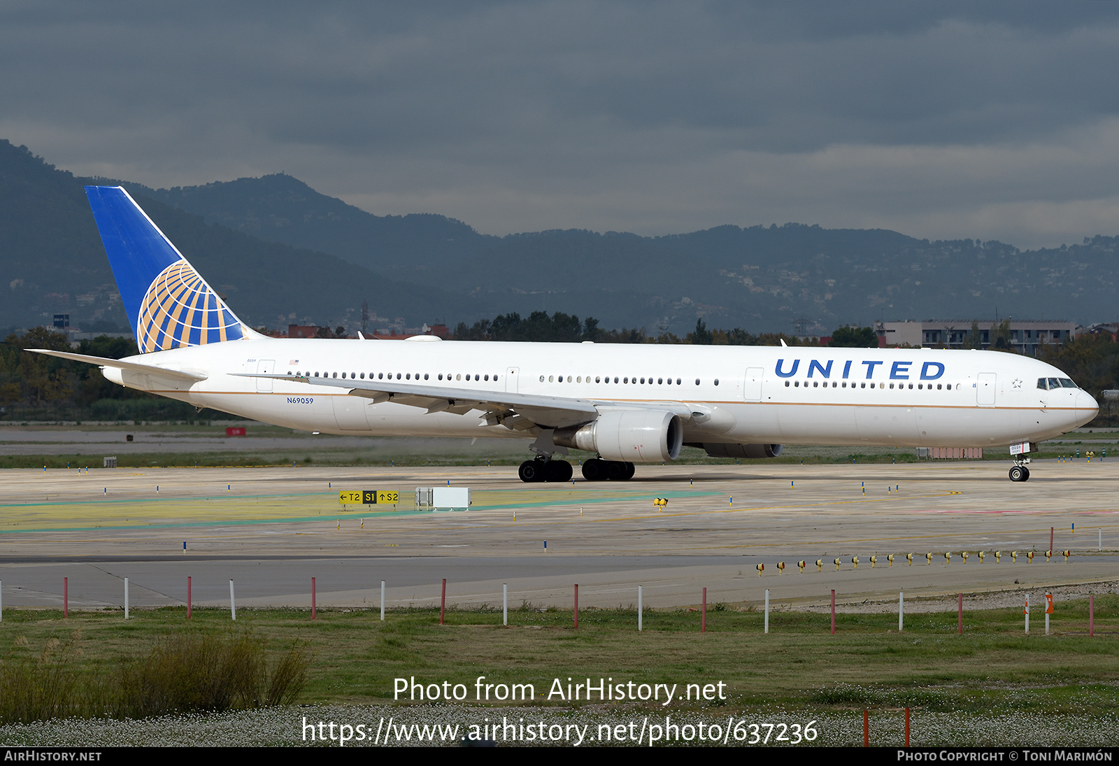 Aircraft Photo of N69059 | Boeing 767-424/ER | United Airlines | AirHistory.net #637236