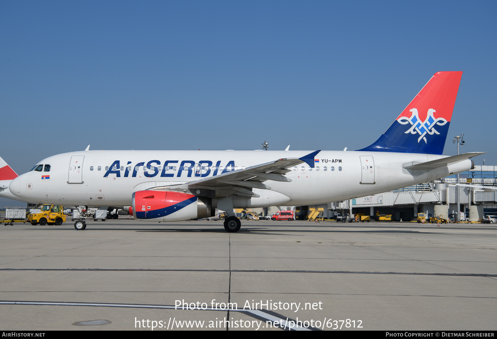 Aircraft Photo of YU APM Airbus A319 132 Air Serbia