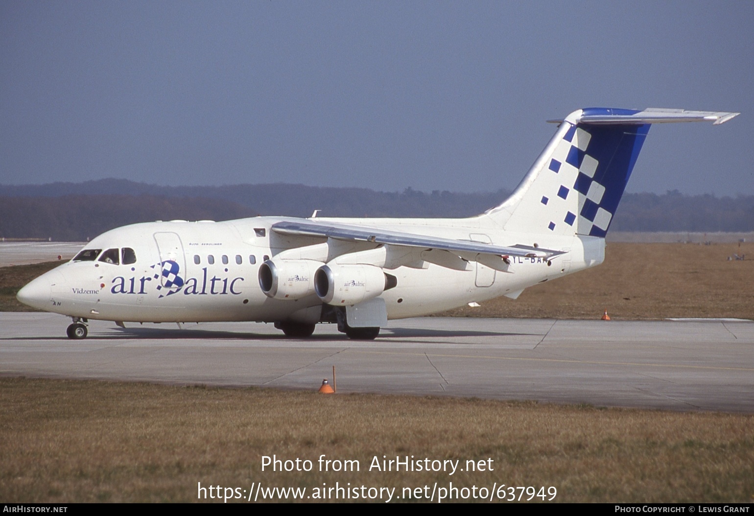 Aircraft Photo of YL-BAN | British Aerospace Avro 146-RJ70 | AirBaltic | AirHistory.net #637949