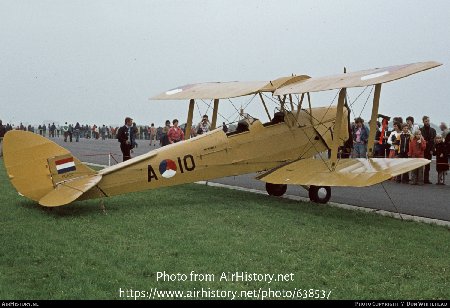 Aircraft Photo of A-10 / PG690 | De Havilland D.H. 82A Tiger Moth II | Netherlands - Air Force | AirHistory.net #638537