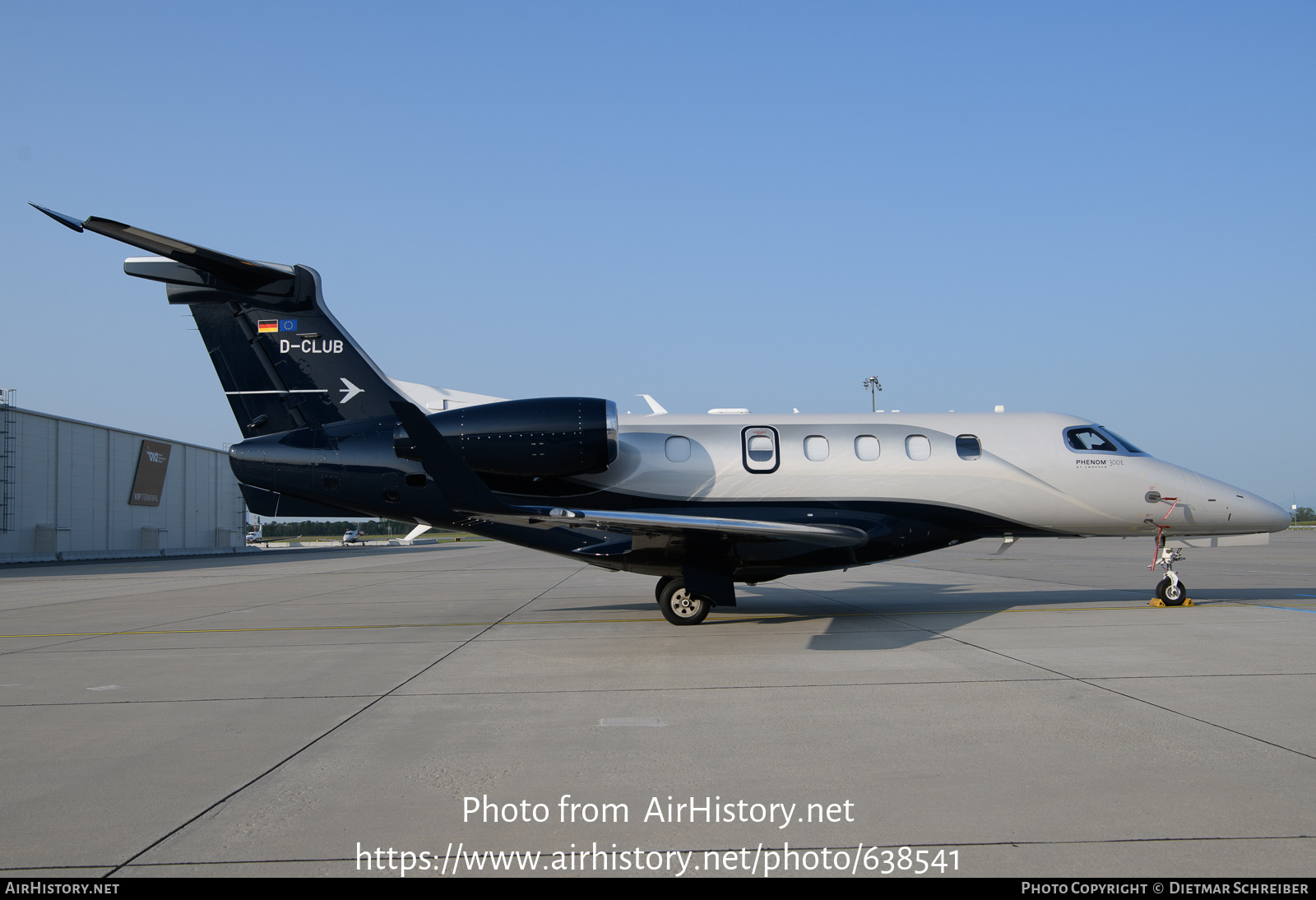 Aircraft Photo of D-CLUB | Embraer EMB-505 Phenom 300E | PadAviation | AirHistory.net #638541