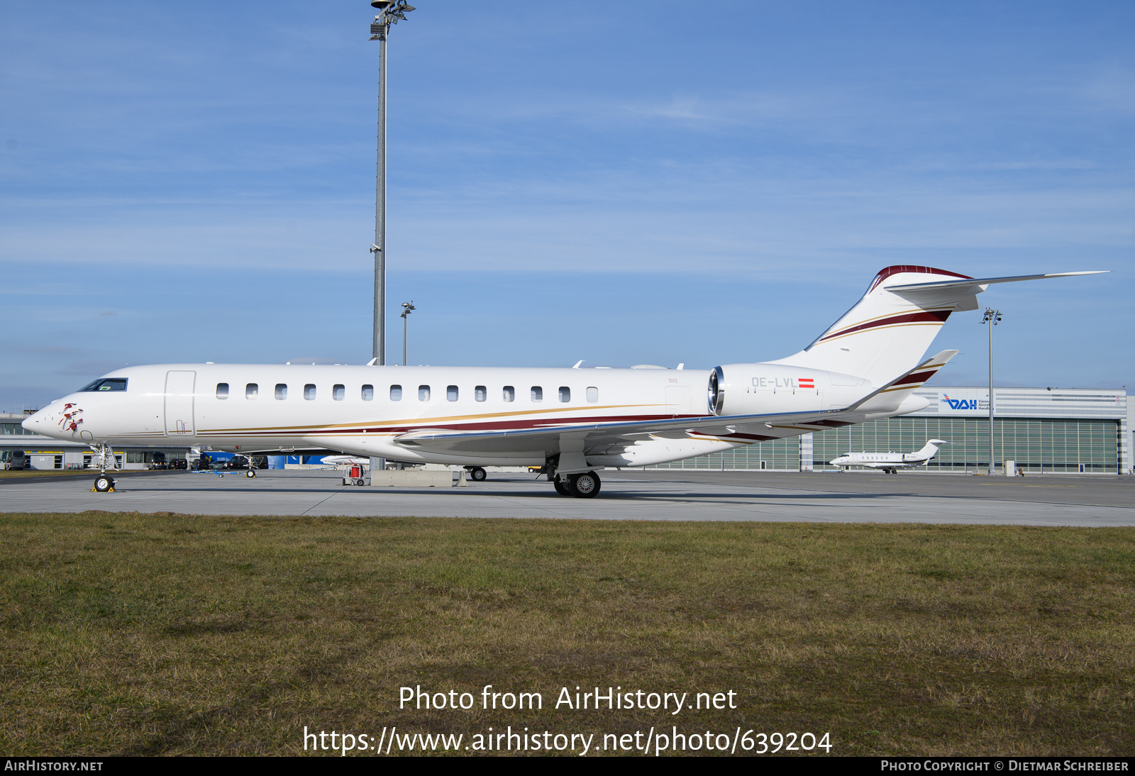 Aircraft Photo of OE-LVL | Bombardier Global 7500 (BD-700-2A12) | AirHistory.net #639204