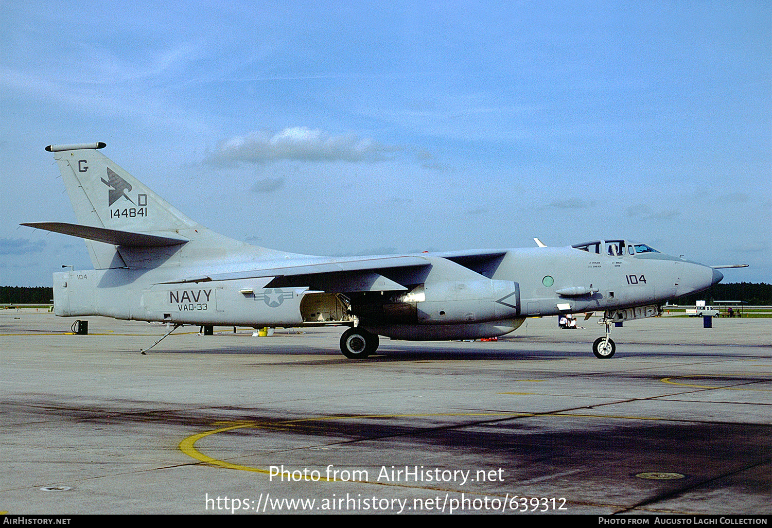 Aircraft Photo of 144841 | Douglas ERA-3B Skywarrior | USA - Navy | AirHistory.net #639312