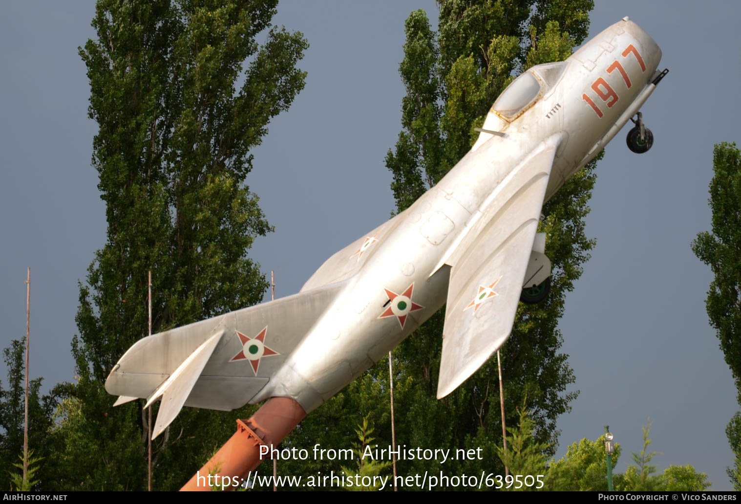 Aircraft Photo of 1977 | Mikoyan-Gurevich MiG-15bis | Hungary - Air Force | AirHistory.net #639505