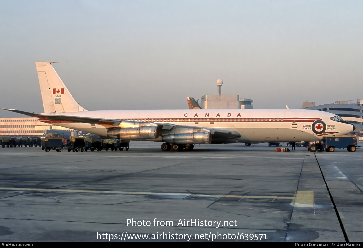 Aircraft Photo of 13702 | Boeing CC-137 (707-347C) | Canada - Air Force | AirHistory.net #639571