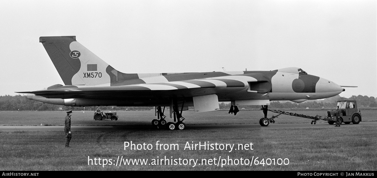 Aircraft Photo of XM570 | Avro 698 Vulcan B.2 | UK - Air Force | AirHistory.net #640100