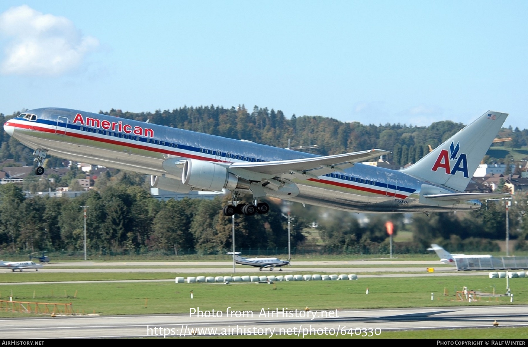 Aircraft Photo of N398AN | Boeing 767-323/ER | American Airlines | AirHistory.net #640330