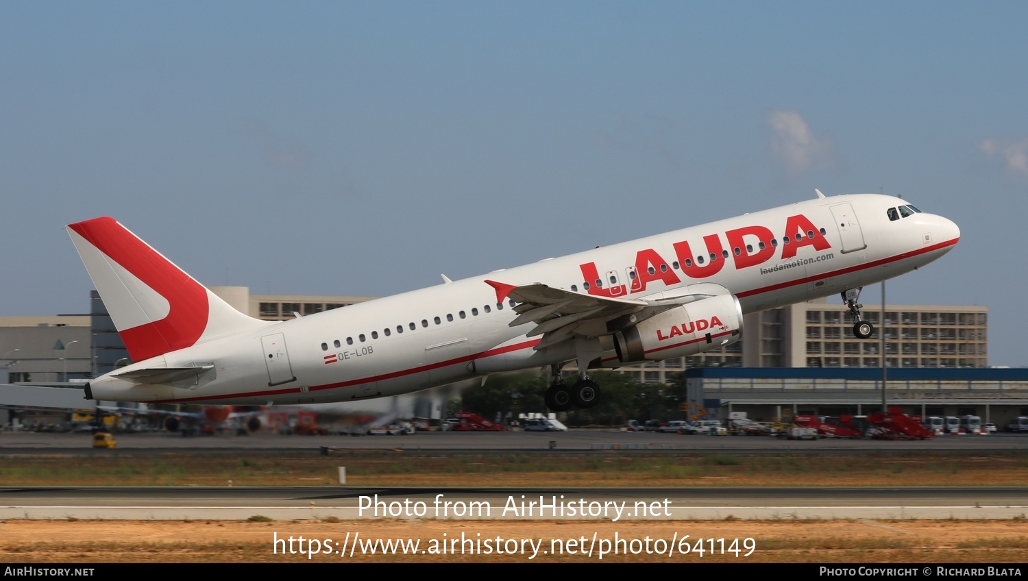 Aircraft Photo of OE-LOB | Airbus A320-232 | Lauda | AirHistory.net #641149