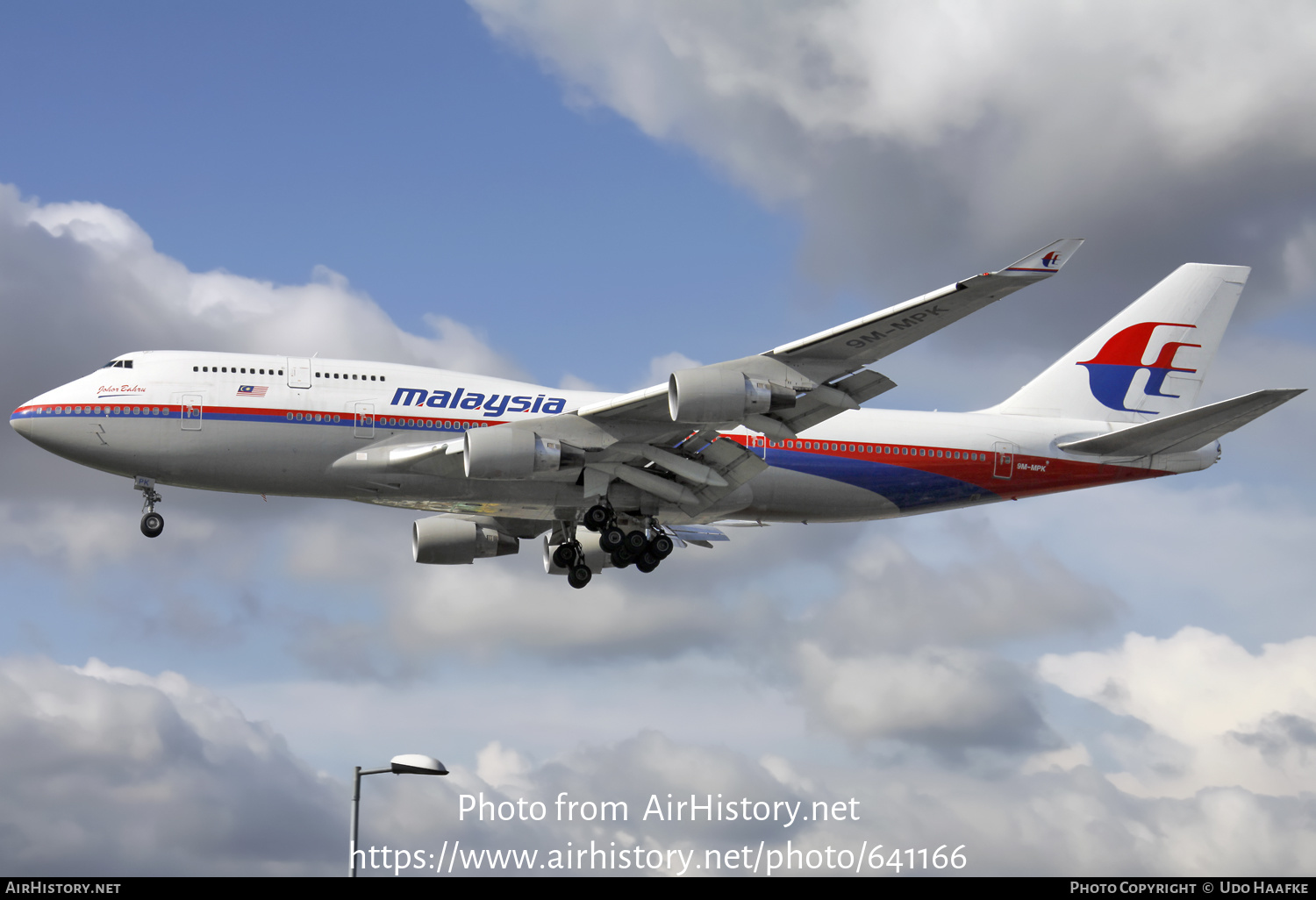 Aircraft Photo of 9M-MPK | Boeing 747-4H6 | Malaysia Airlines | AirHistory.net #641166