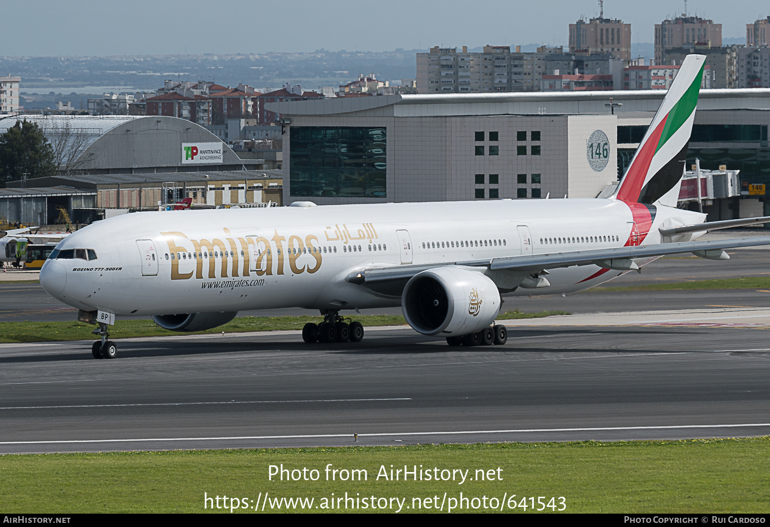 Aircraft Photo of A6-EBP | Boeing 777-31H/ER | Emirates | AirHistory.net #641543