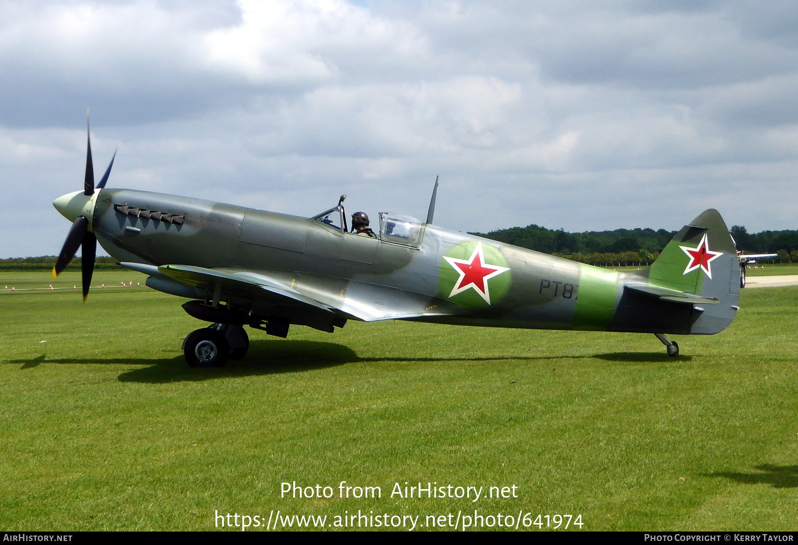 Aircraft Photo of G-PTIX / PT879 | Supermarine 361 Spitfire LF9E | Soviet Union - Air Force | AirHistory.net #641974