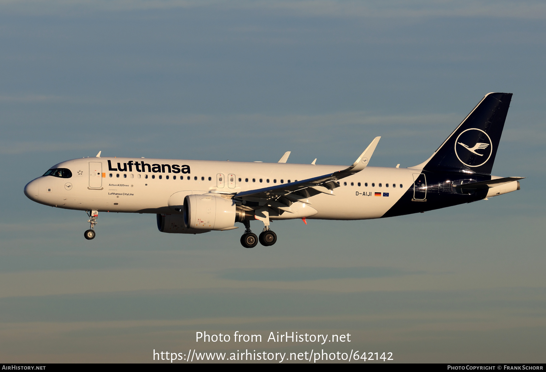 D-AIZE - Lufthansa Airbus A320 at Munich