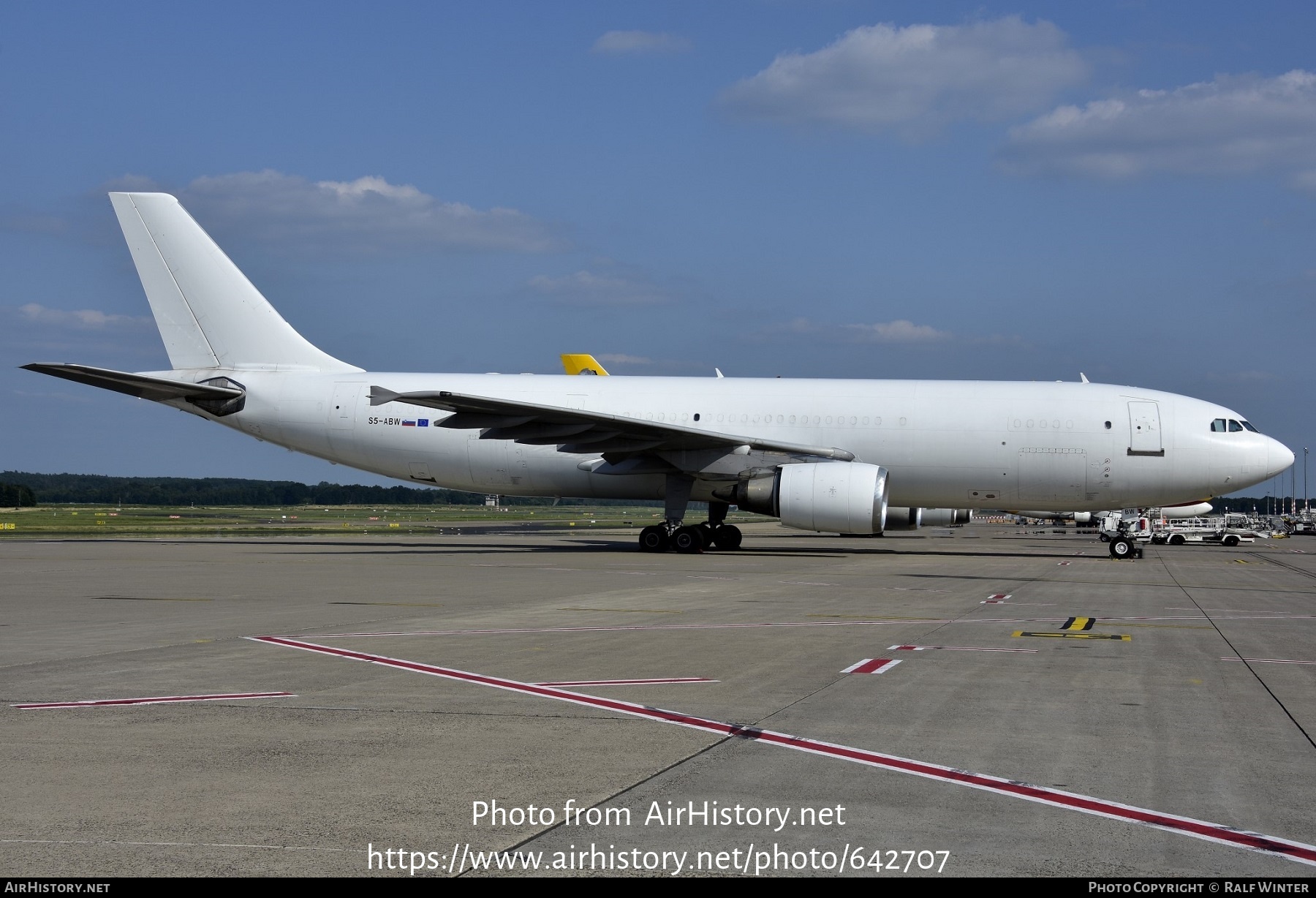 Aircraft Photo of S5-ABW | Airbus A300B4-605R(F) | Solinair | AirHistory.net #642707