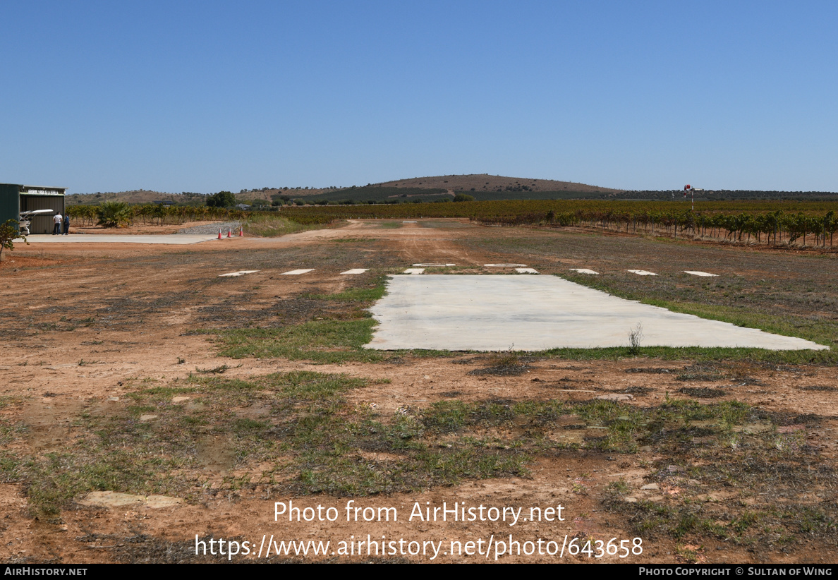 Airport photo of Virgen de la Estrella (LEVE) in Spain | AirHistory.net #643658