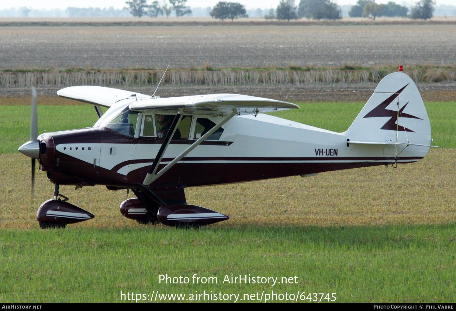 Aircraft Photo of VH-UEN | Piper PA-22-150 Tri-Pacer | AirHistory.net #643745