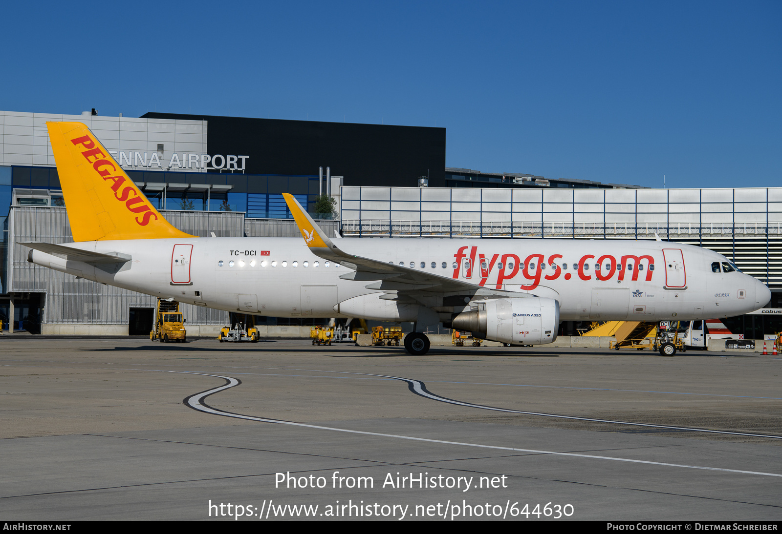 Aircraft Photo of TC-DCI | Airbus A320-216 | Pegasus Airlines | AirHistory.net #644630