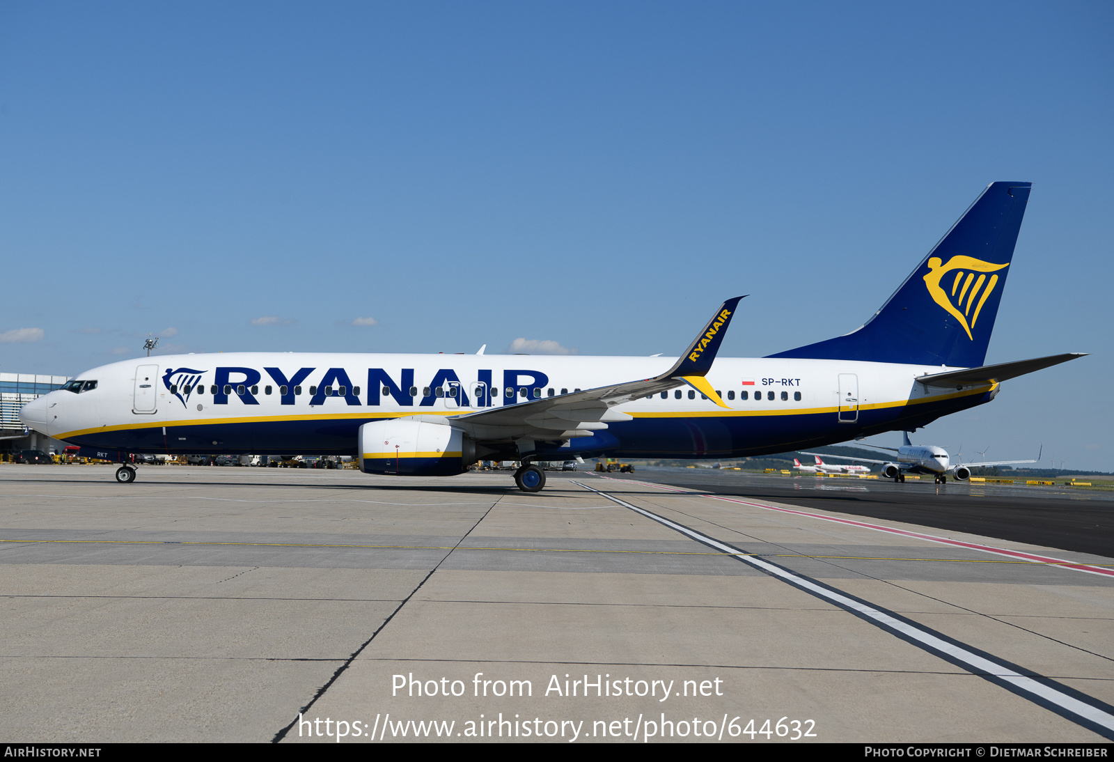 Aircraft Photo of SP-RKT | Boeing 737-8AS | Ryanair | AirHistory.net #644632