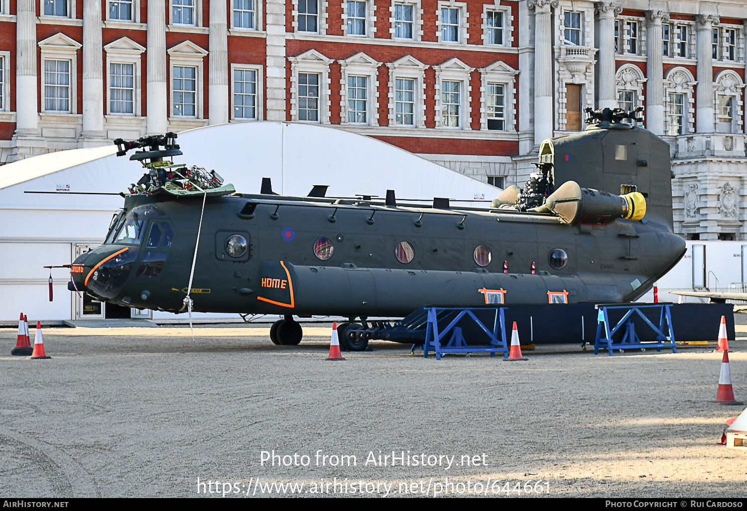 Aircraft Photo of ZA680 | Boeing Chinook HC2 (352) | UK - Air Force | AirHistory.net #644661