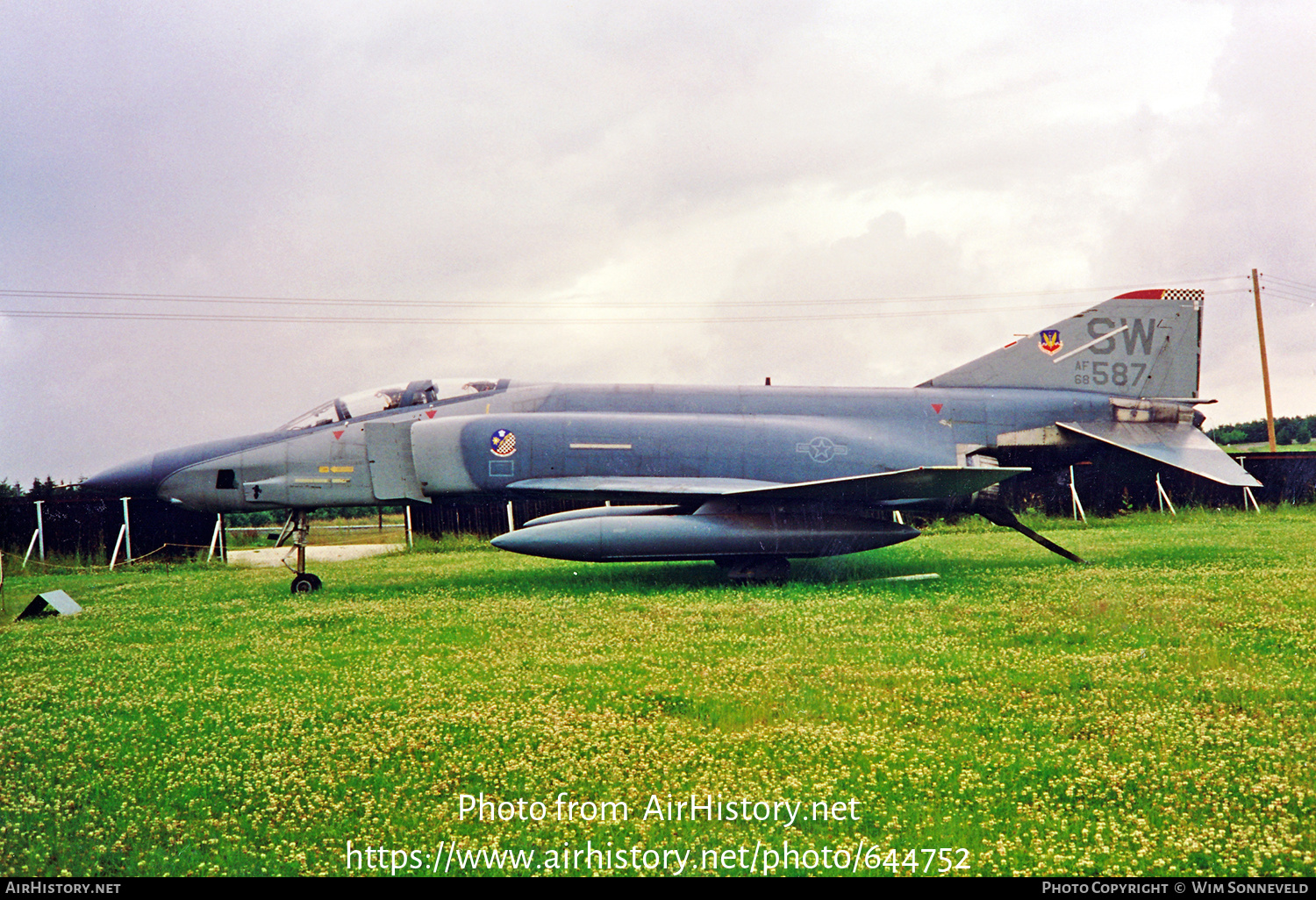 Aircraft Photo of 68-0587 / AF68-587 | McDonnell Douglas RF-4C Phantom II | USA - Air Force | AirHistory.net #644752