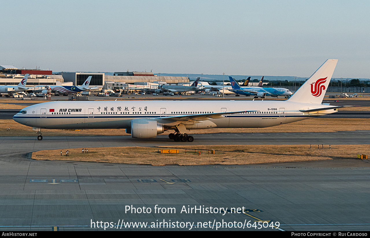 Aircraft Photo of B-1266 | Boeing 777-300/ER | Air China | AirHistory.net #645049