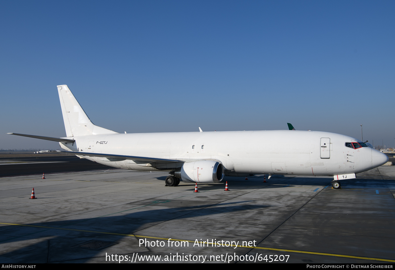 Aircraft Photo of F-GZTJ | Boeing 737-4S3(SF) | AirHistory.net #645207