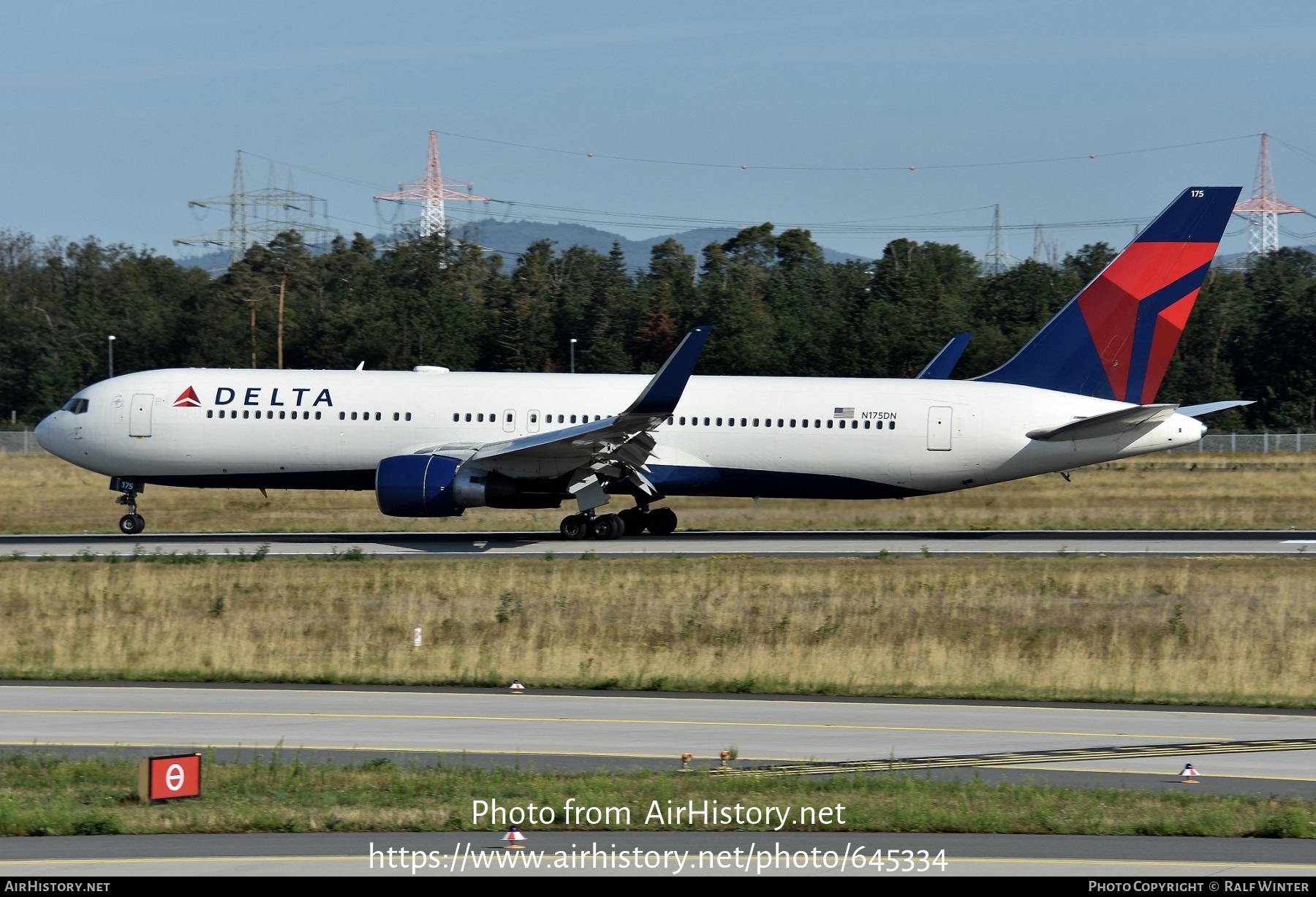 Aircraft Photo of N175DN | Boeing 767-332/ER | Delta Air Lines | AirHistory.net #645334