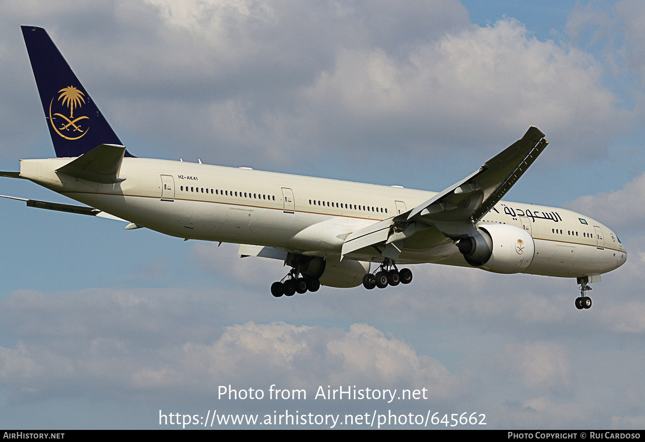 Aircraft Photo of HZ-AK41 | Boeing 777-300/ER | Saudia - Saudi Arabian Airlines | AirHistory.net #645662